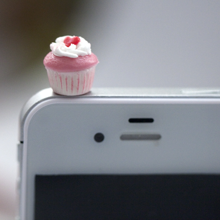 Kawaii Mini Cupcake With Pink Heart Iphone Earphone Plug/dust Plug - Cellphone Headphone Handmade Decorations