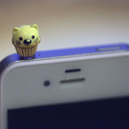 Kawaii Cat Shaped Cupcake Iphone Earphone Plug/dust Plug - Cellphone Headphone Handmade Decorations